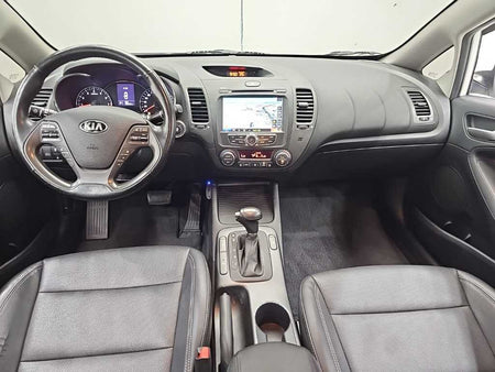 Kia K3 — photo 07