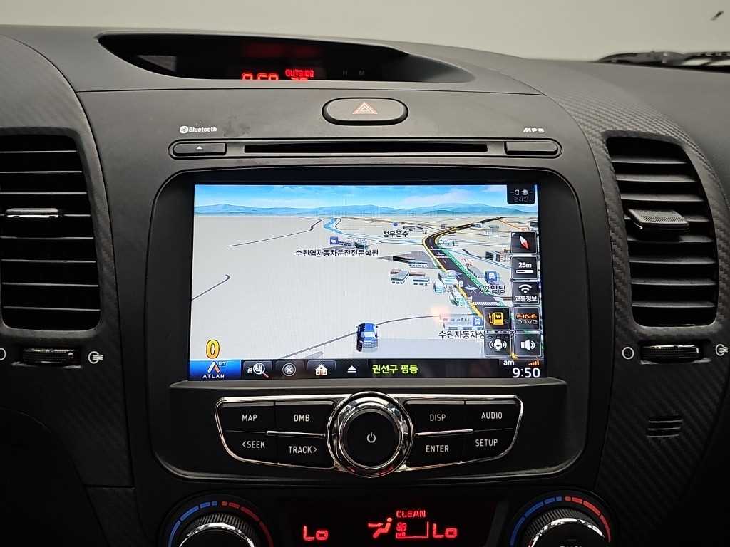 Kia K3 — photo 13