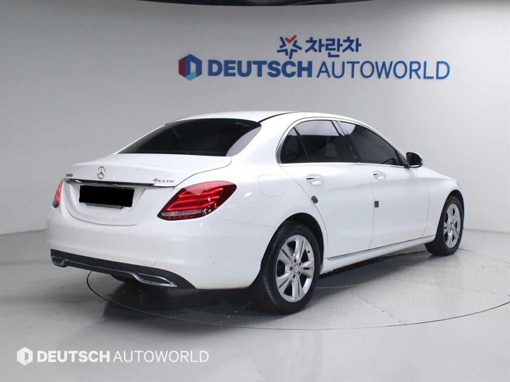 Mercedes-Benz C-Class — photo 02