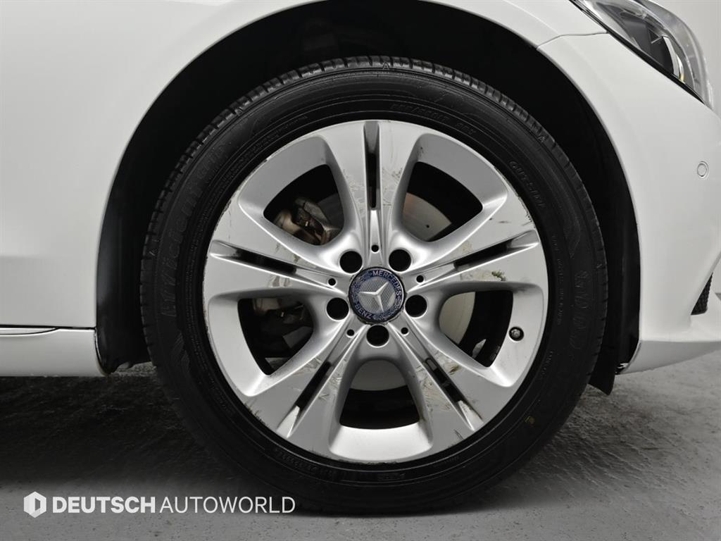 Mercedes-Benz C-Class — photo 05