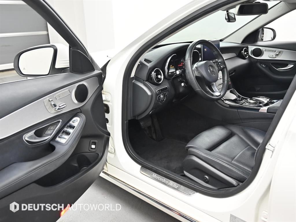 Mercedes-Benz C-Class — photo 11
