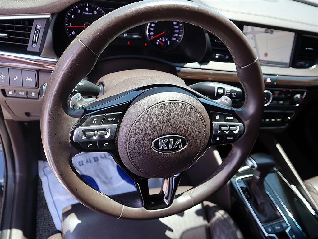 Kia K7 — photo 08