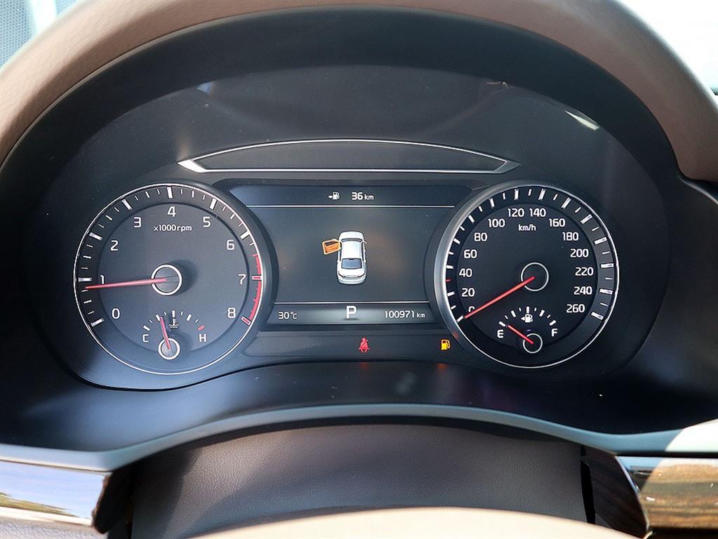 Kia K7 — photo 09