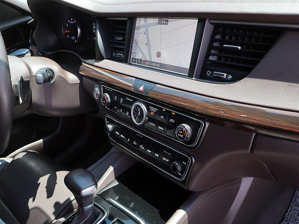 Kia K7 — photo 11