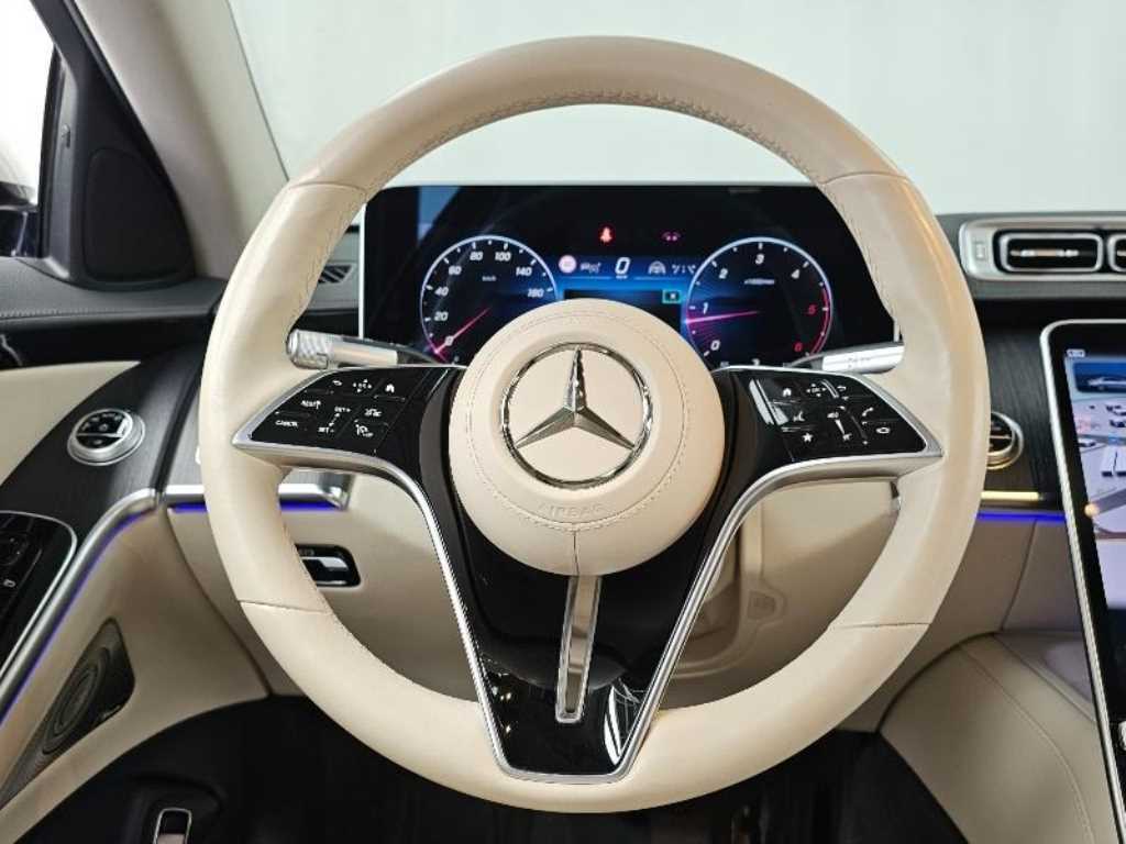 Mercedes-Benz S-Class — photo 10