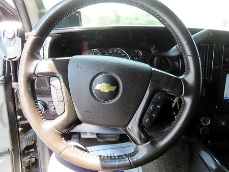 CHEVROLET Express Van — photo 11