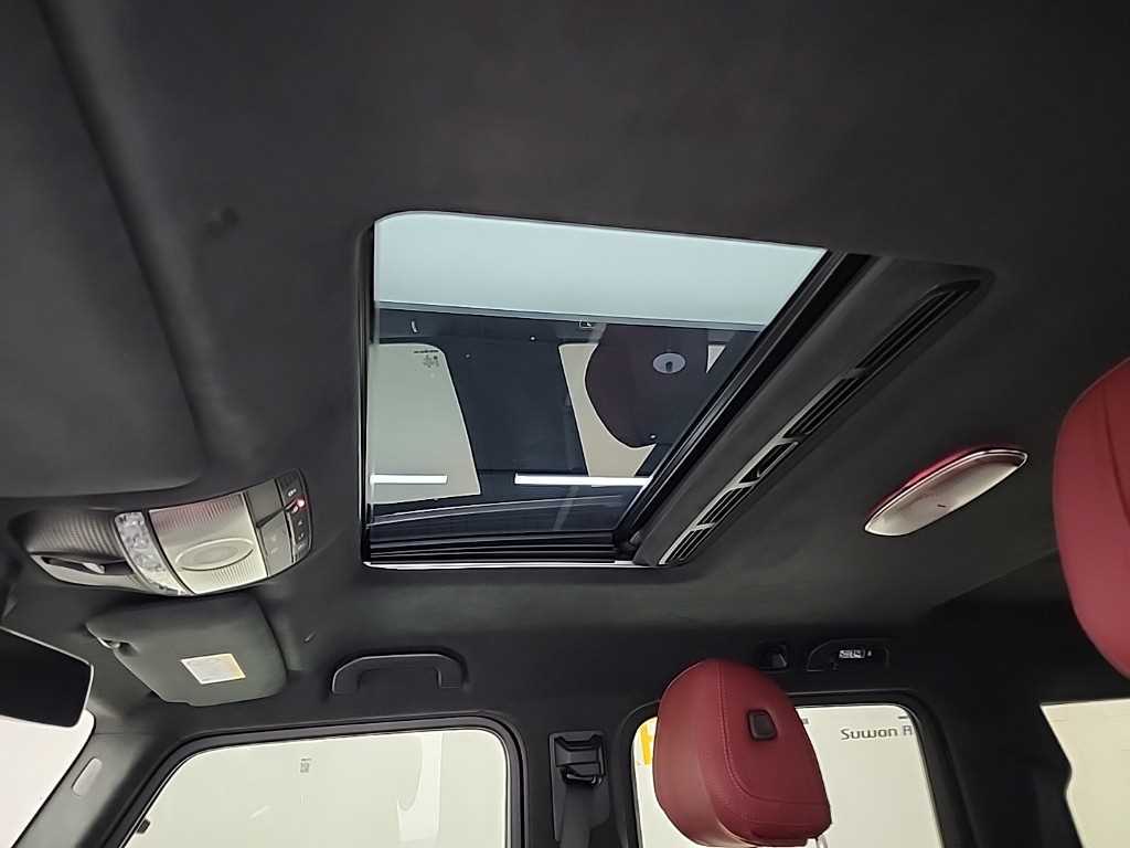 Mercedes-Benz G-Class — photo 15