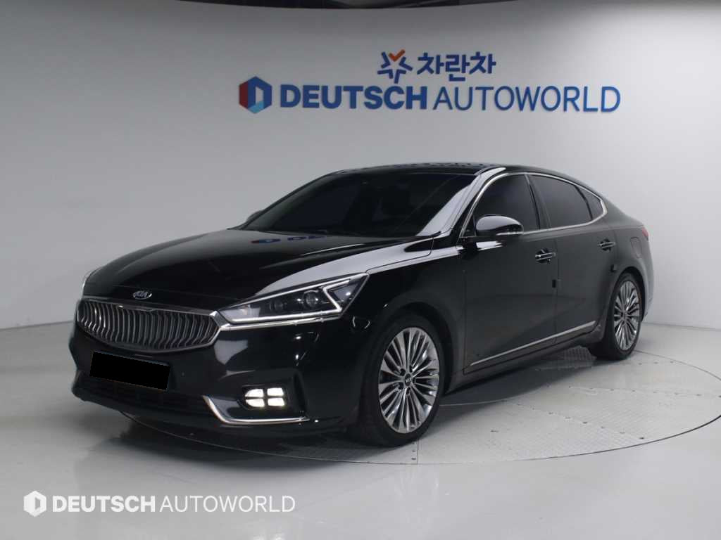 Kia K7 — photo 01