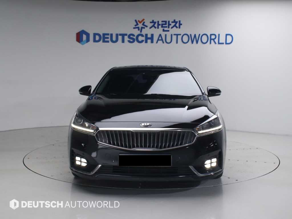 Kia K7 — photo 03