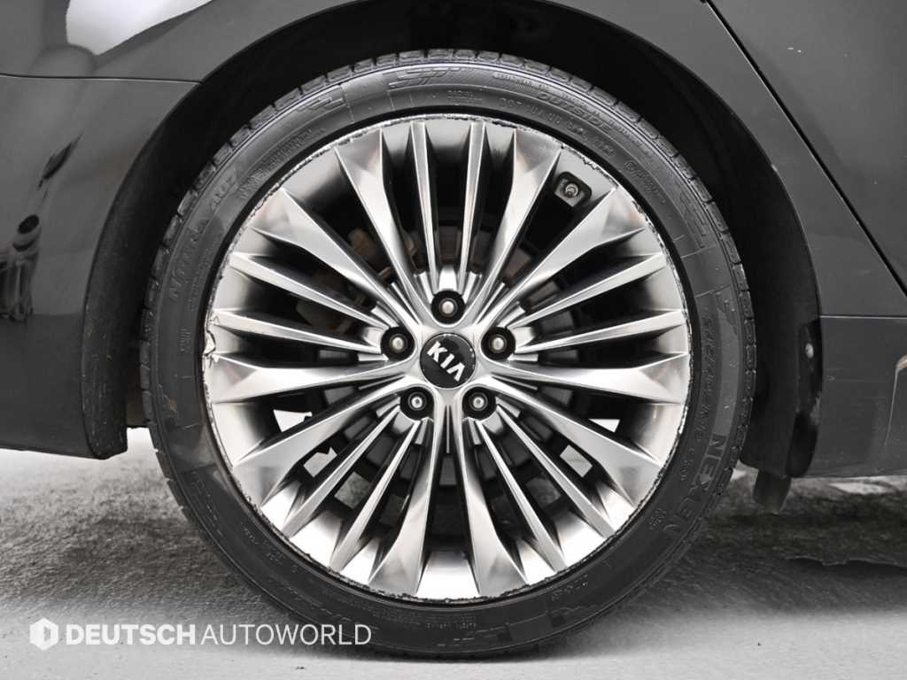 Kia K7 — photo 05