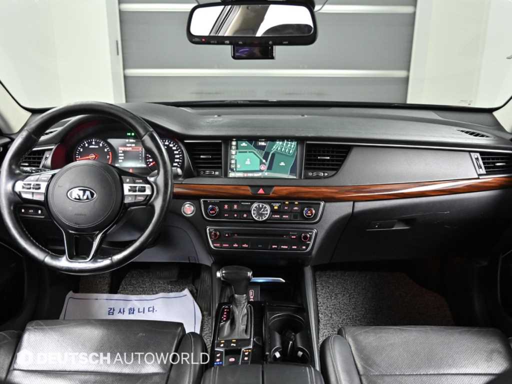 Kia K7 — photo 07