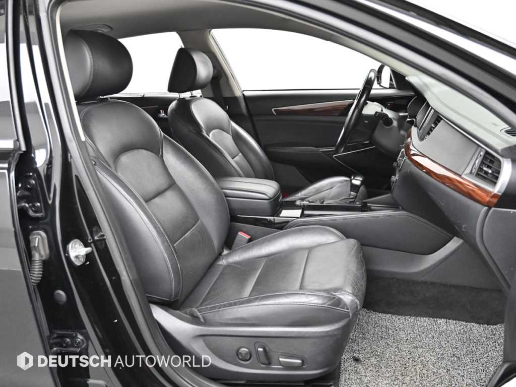 Kia K7 — photo 10