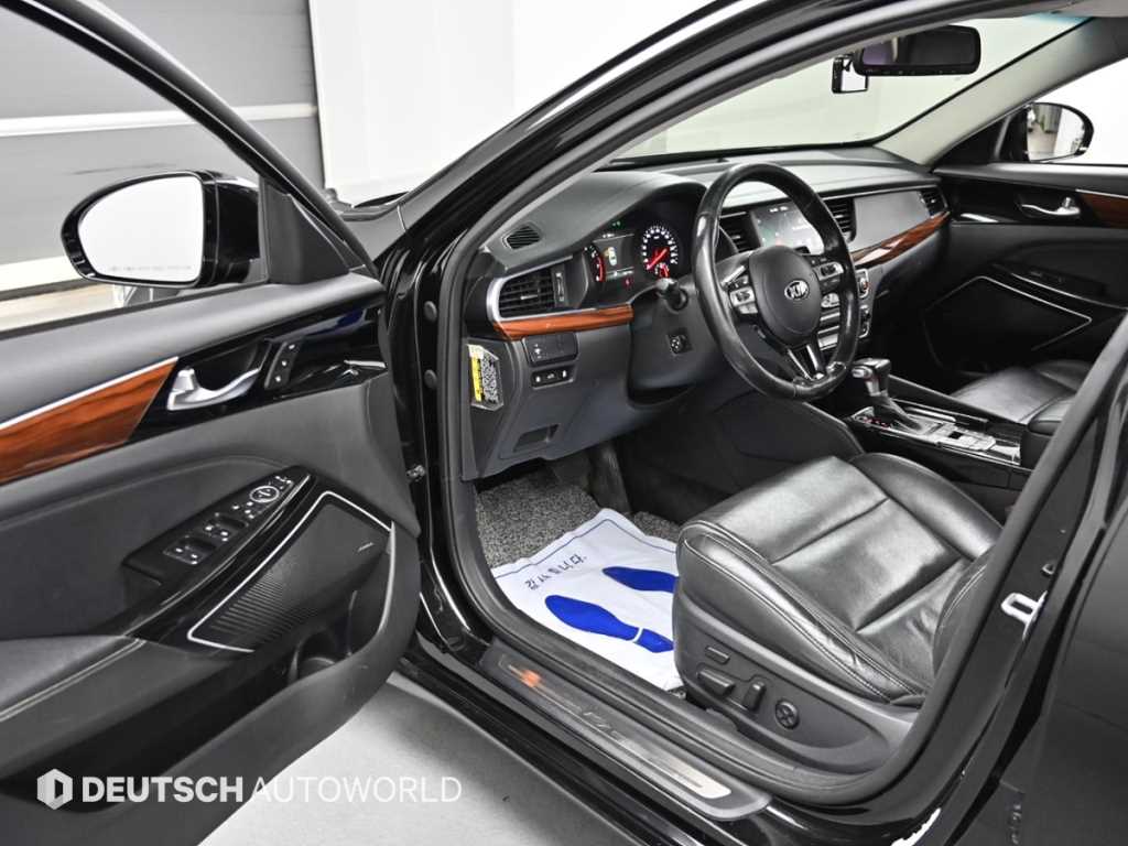 Kia K7 — photo 11