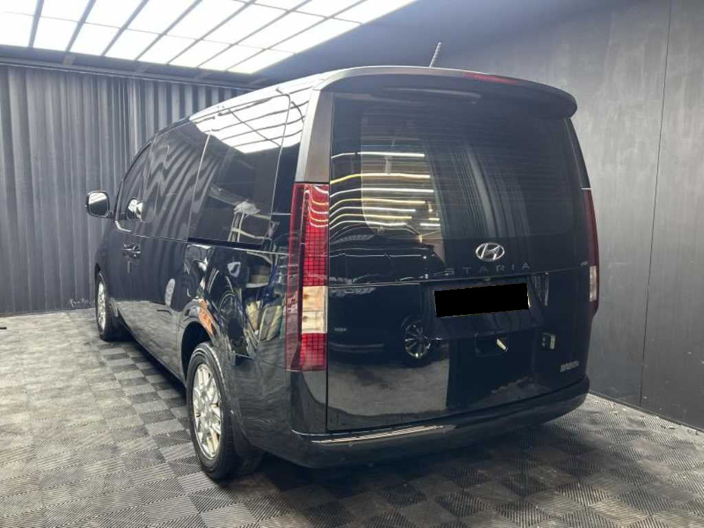 Hyundai Staria — photo 04