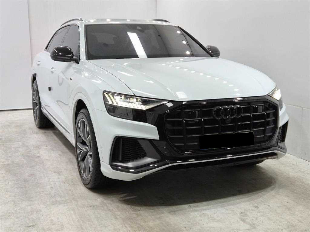 Audi Q8 — photo 02