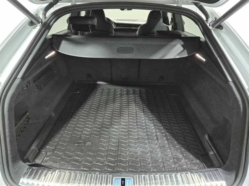 Audi Q8 — photo 05