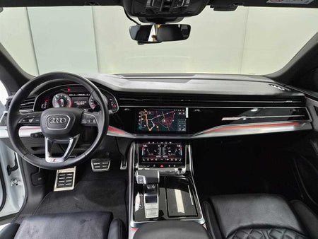 Audi Q8 — photo 09