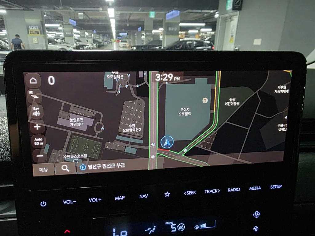 Hyundai Staria — photo 11