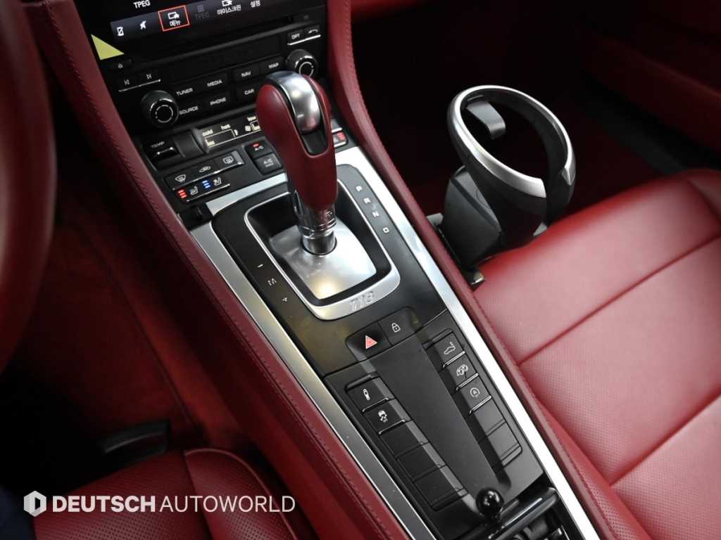Porsche 718 — photo 09