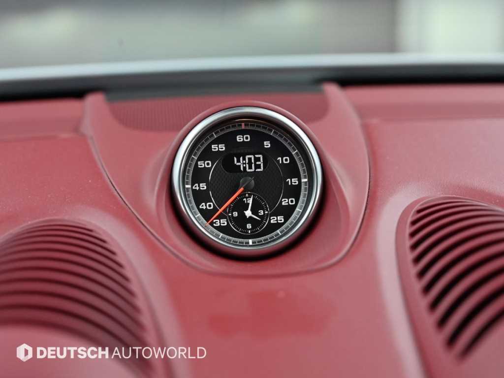 Porsche 718 — photo 12