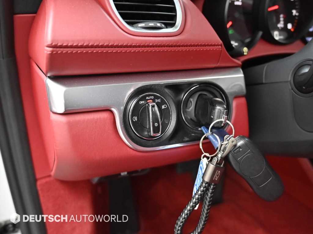 Porsche 718 — photo 16