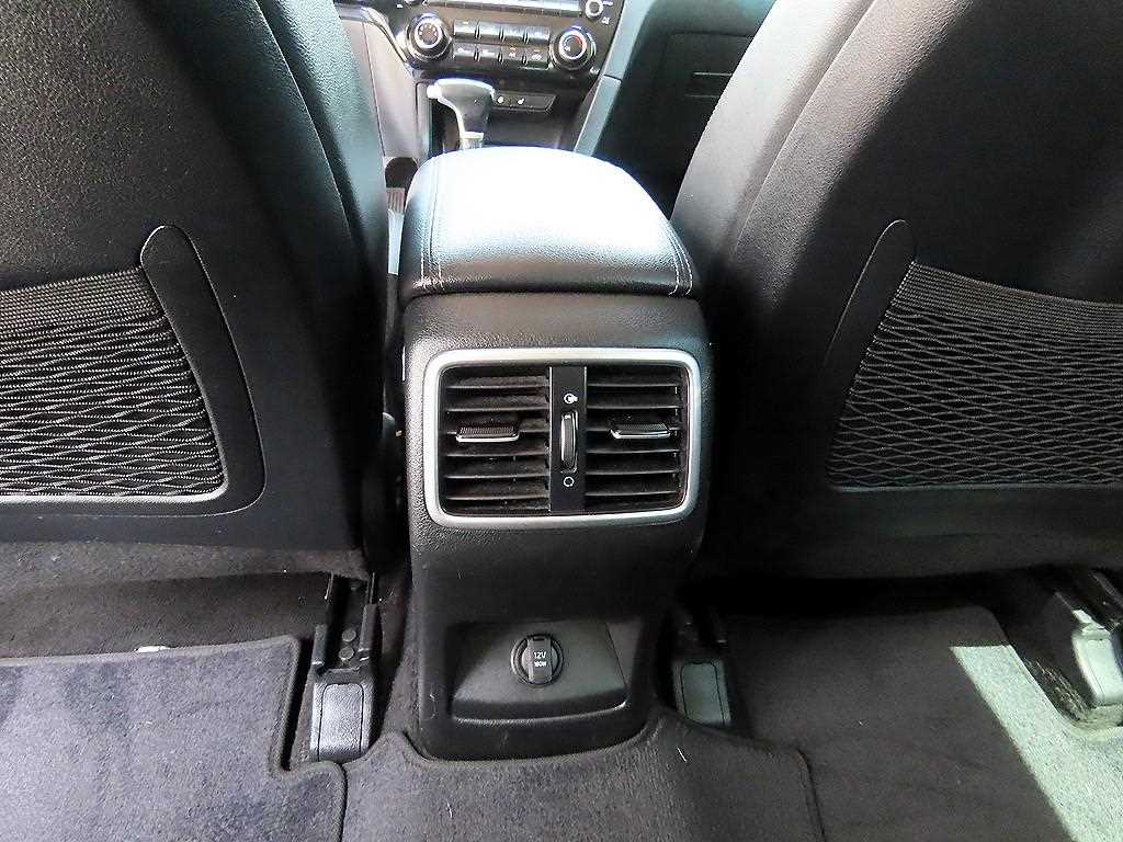 Kia Sportage — photo 17