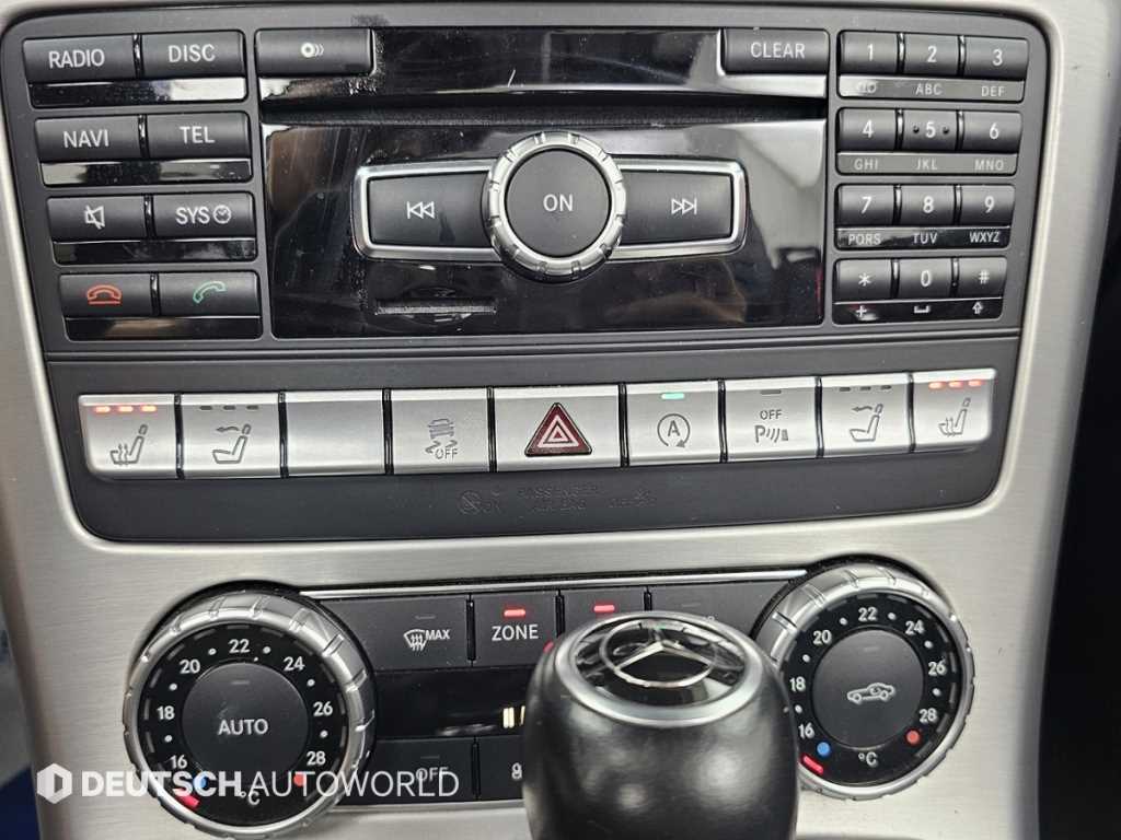 Mercedes-Benz SLK-Class — photo 17