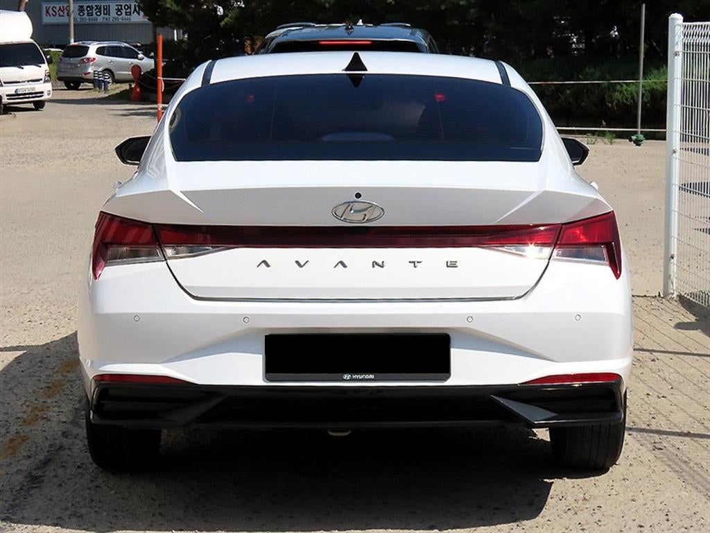 Hyundai Avante — photo 04