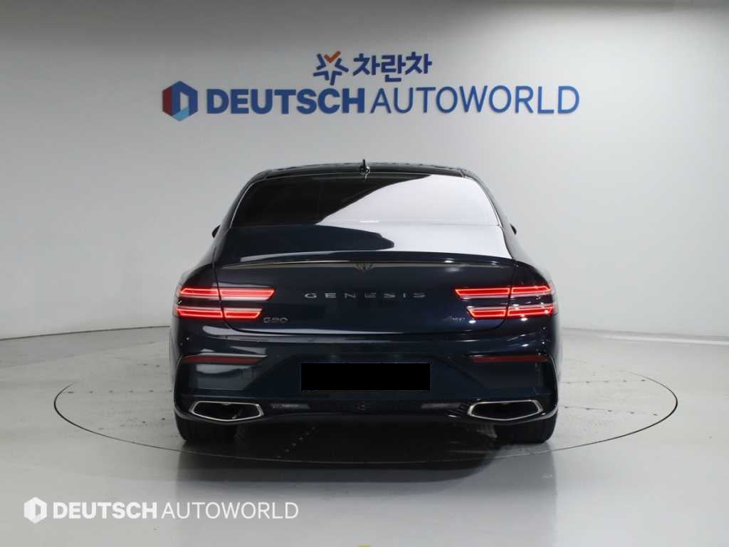 Genesis G80 — photo 04