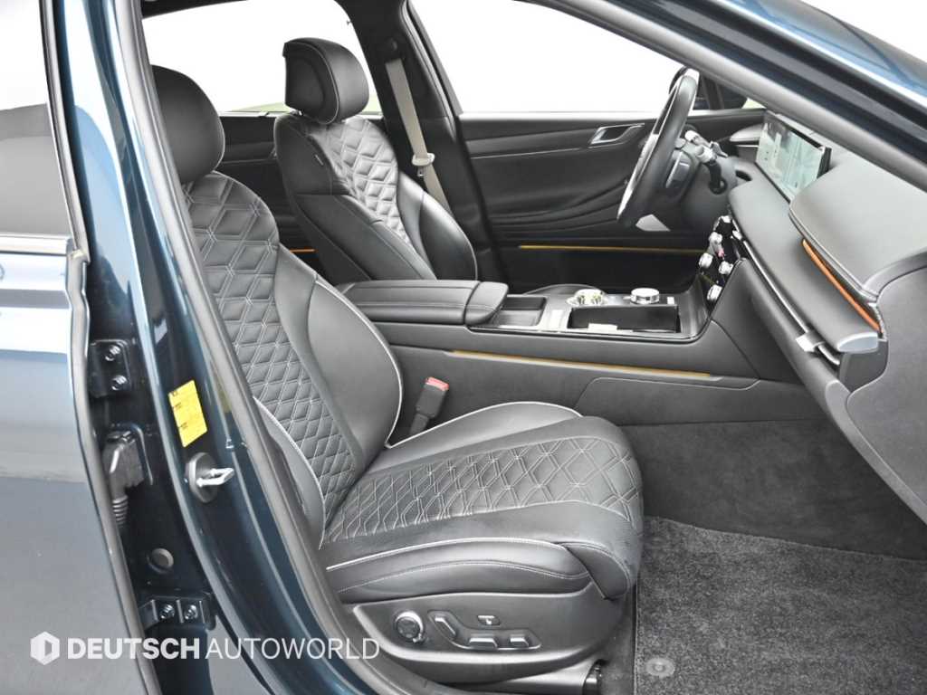 Genesis G80 — photo 10