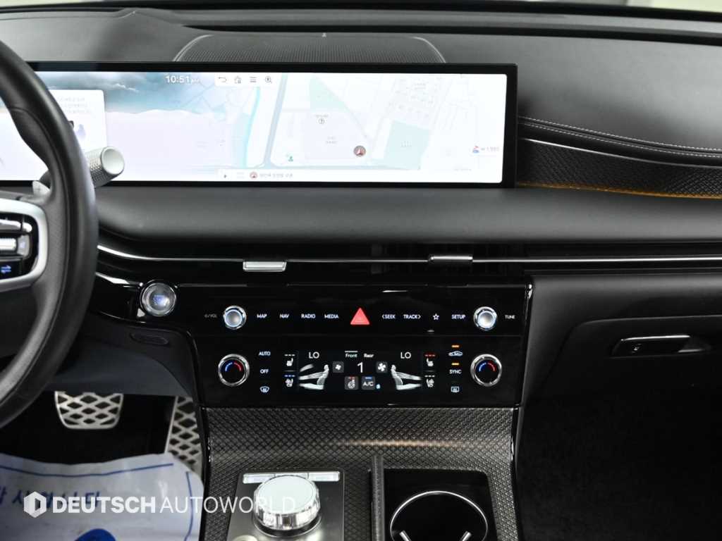 Genesis G80 — photo 14