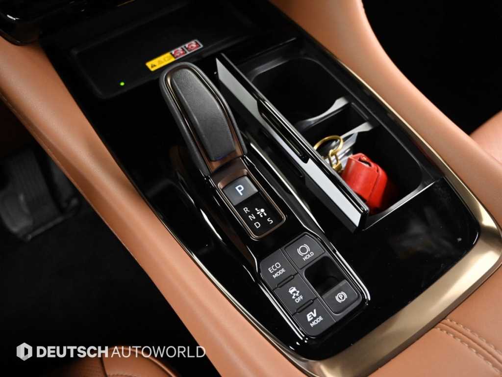 Toyota Alphard — photo 09