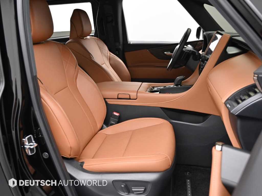 Toyota Alphard — photo 10