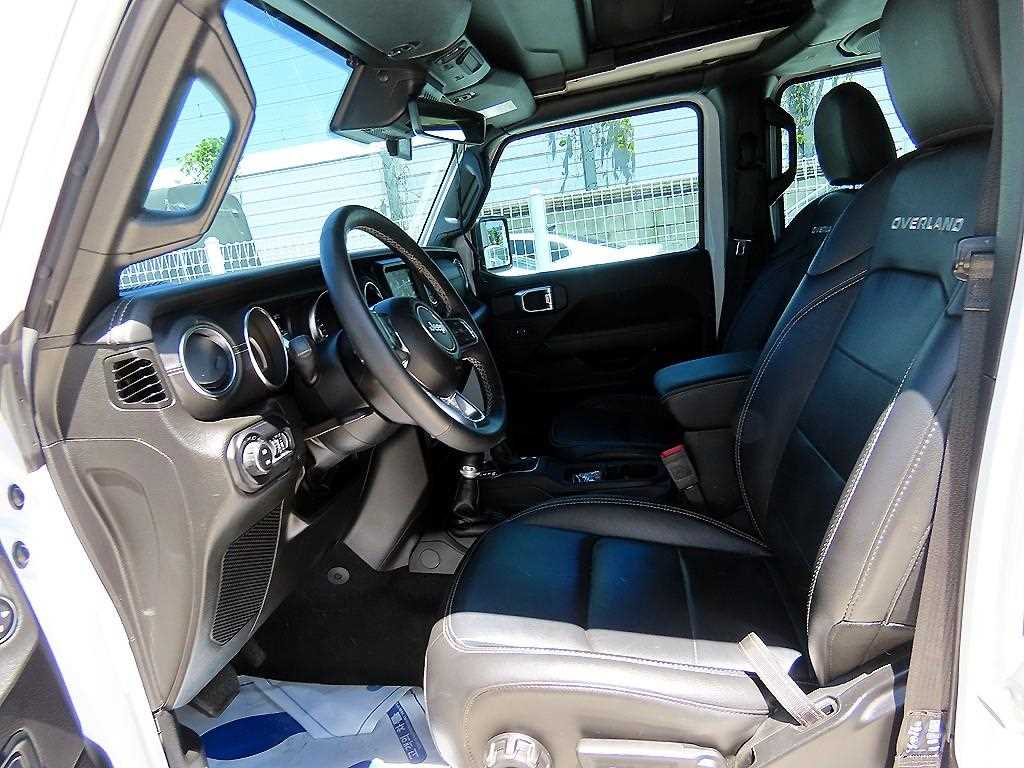 Jeep Wrangler — photo 06