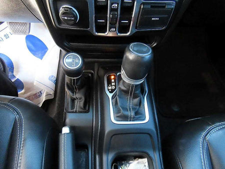 Jeep Wrangler — photo 11