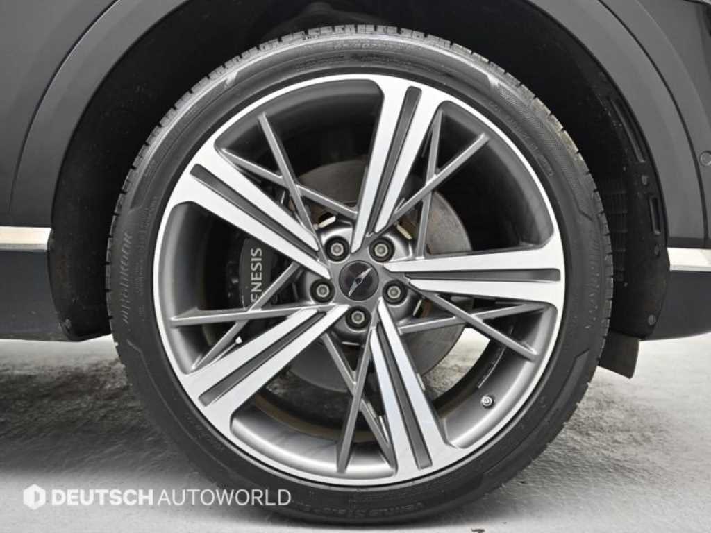 Genesis GV80 — photo 05