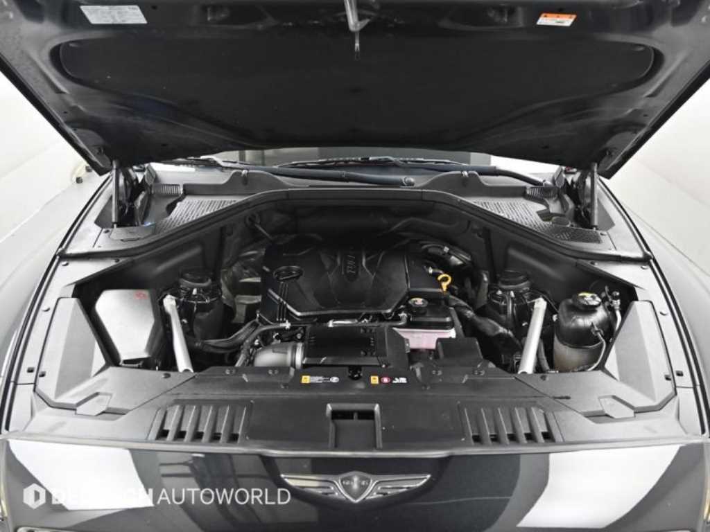Genesis GV80 — photo 06