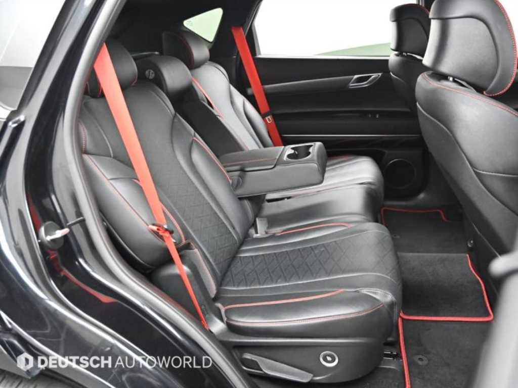Genesis GV80 — photo 12