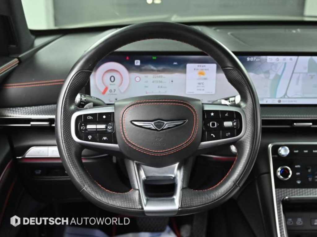 Genesis GV80 — photo 13