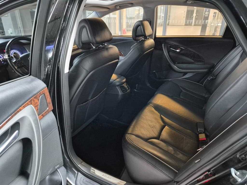 Hyundai Aslan — photo 08