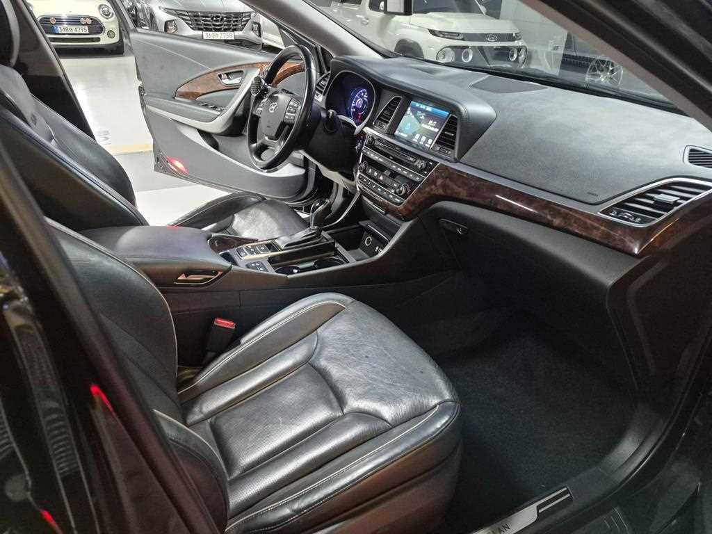 Hyundai Aslan — photo 09