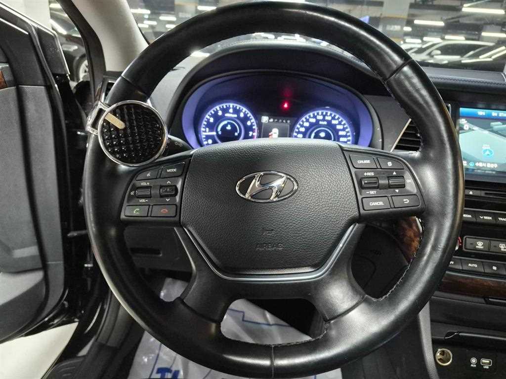 Hyundai Aslan — photo 12
