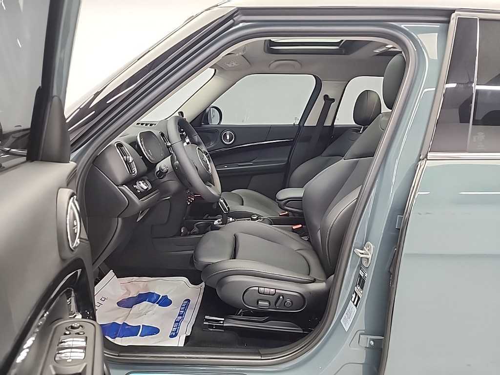 Mini Countryman — photo 11