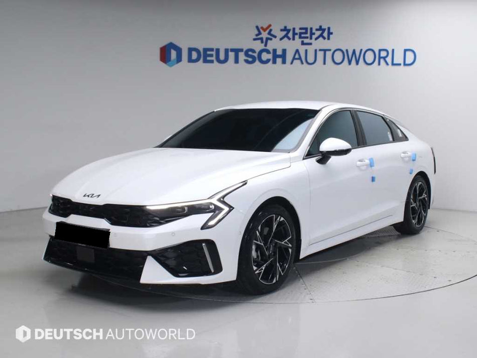 Kia K5 — photo 01
