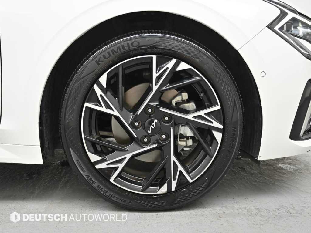 Kia K5 — photo 05