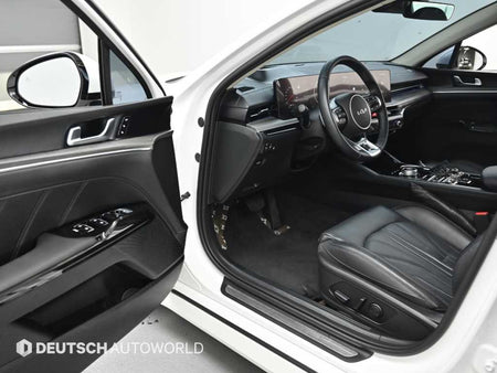 Kia K5 — photo 11