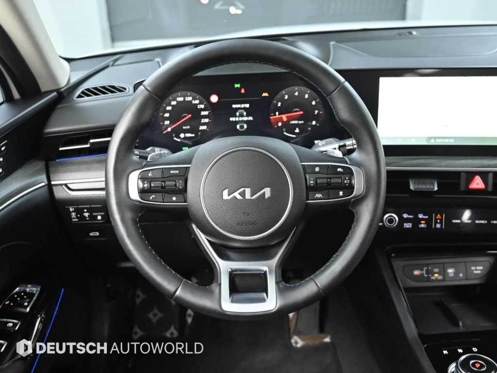 Kia K5 — photo 13