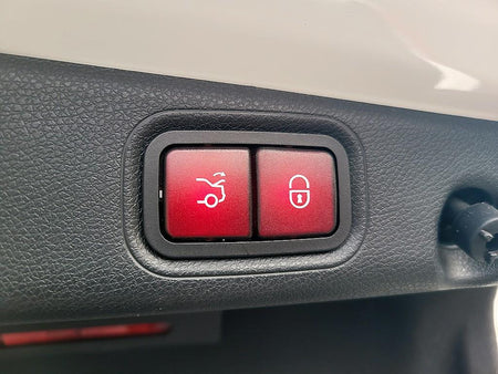 Mercedes-Benz E-Class — photo 18