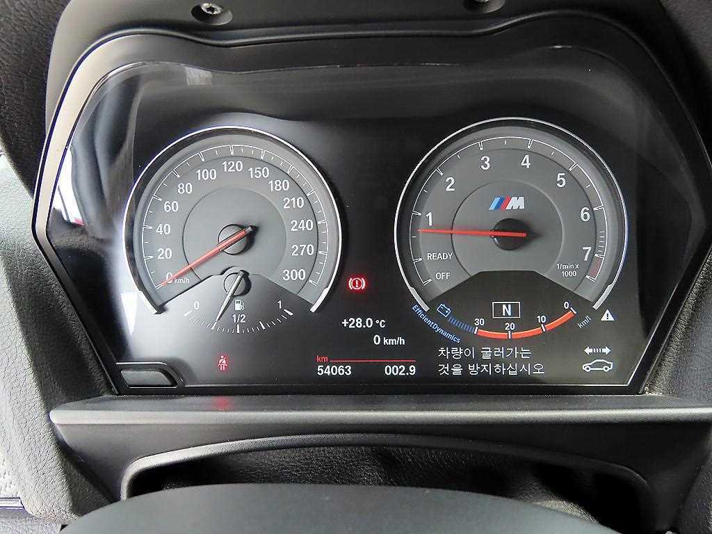 BMW M2 — photo 09