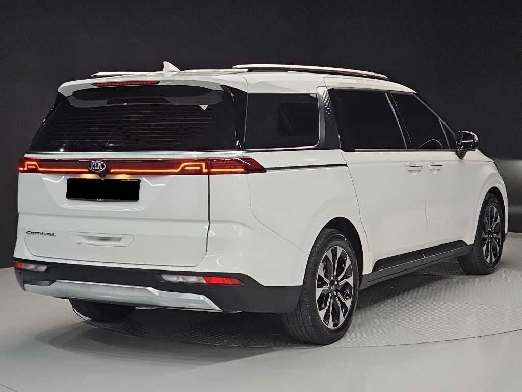 Kia Carnival — photo 04
